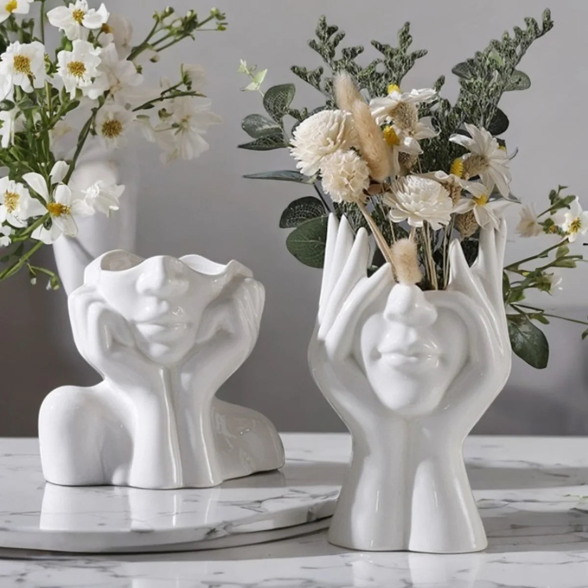 Makeup Brush Holder,Human Face Art Desktop Decoration,Vase,Compatible with Makeup,Eyebrow Pencils,Home Organizer,Plastic Material